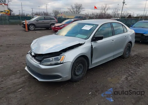 2014 Volkswagen Jetta 2.0L S z USA, uszkodzony, nr VIN 3VW2K7AJ3EM332017